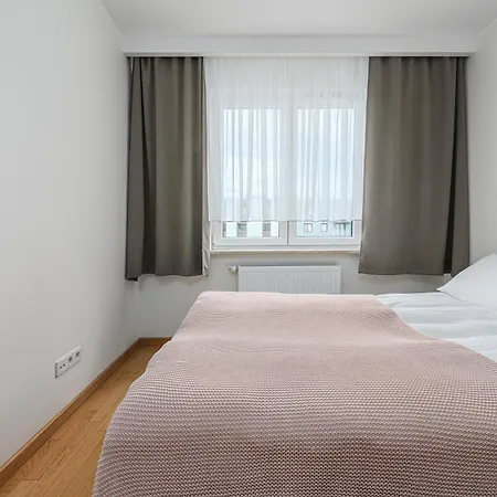Shortstaypoland Rayskiego B205 Apartamento